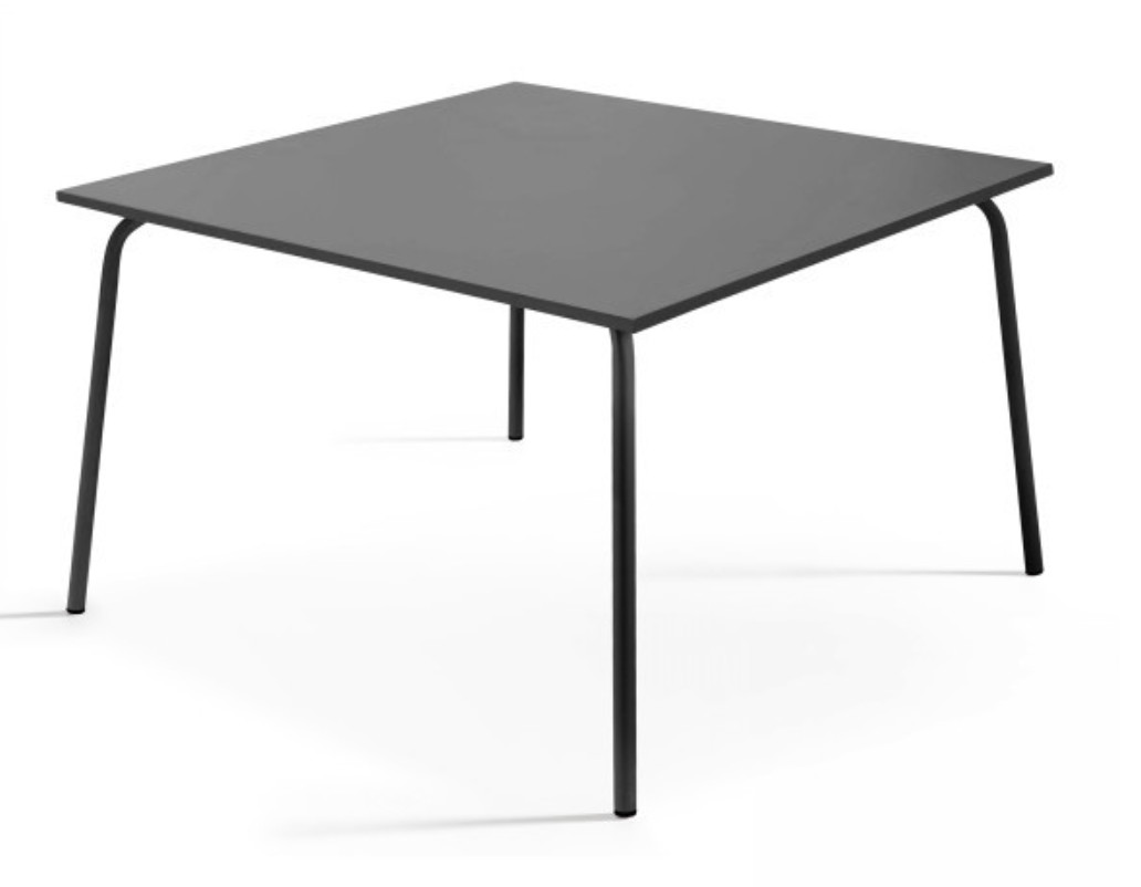 Table à manger carrée